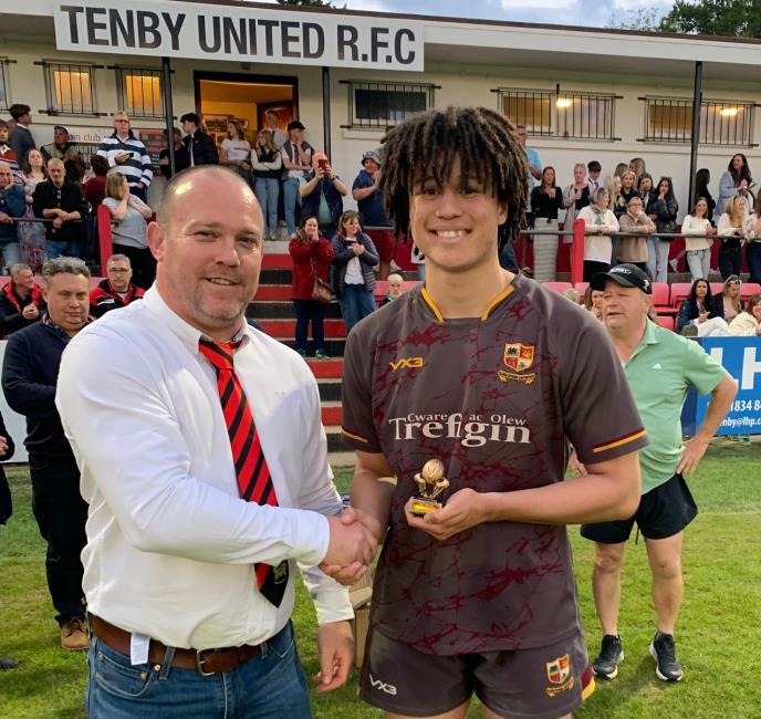 Harry Bolton and man of the match Delme Alleyne Harry Bolton and man of the match Delme Alleyne